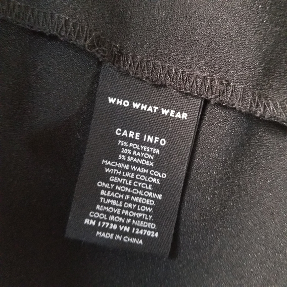 Who What Wear Black Peplum Sleeveless Top - Picture 5 of 5